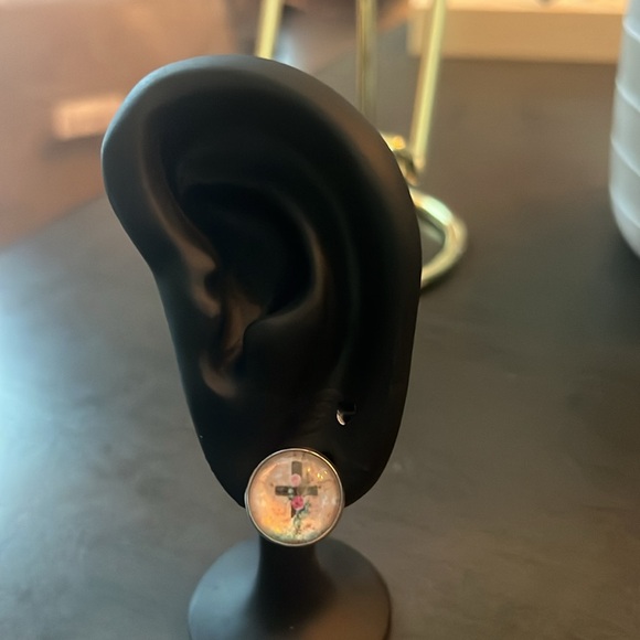 Hand Crafted Floral Cross Design Stud Earrings - Picture 2 of 4